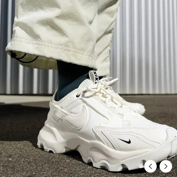 Nike TC 7900 Sail White Retro 2000's Bulky/Chunky Comfy Running/Casual Sneaker - Picture 6 of 16